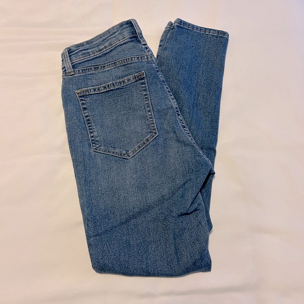 NWOT - GAP Women's Blue Skinny Jeans